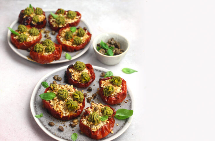 Pomodori arrosto con paté di mandorle e capperi