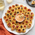 Pull-apart pie con maionese di pomodori alla paprica