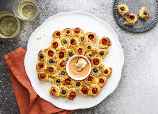 Pull-apart pie con maionese di pomodori alla paprica