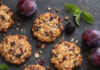 Biscotti di frutta secca e frutta viola