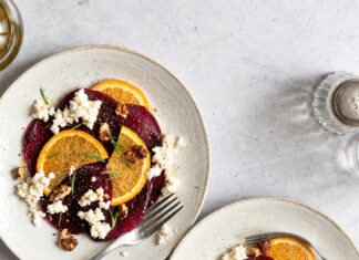 Carpaccio di barbabietola arrosto con arancia, feta e noci