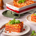 Lasagne fresche con dadolata di pomodori