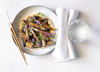 Melanzane all’orientale con hummus di borlotti freschi