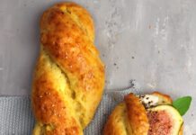 Trecce di pane allo yogurt