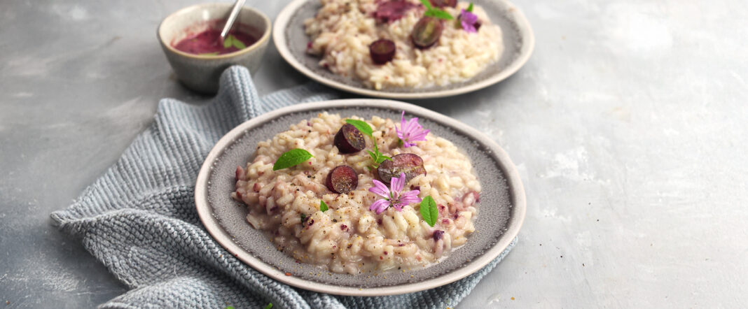 Risotto uva nera, more e bitto