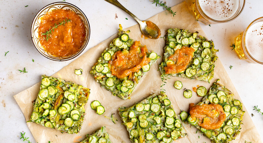 Scarpaccia di zucchine con salsa agrodolce al peperoncino