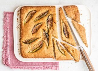 Torta rustica di avena, anacardi e fichi