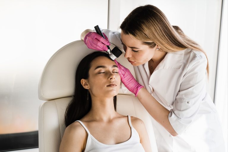 Dermatoscopia per la diagnosi delle dermatosi del viso