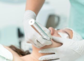 Luci e laser medicali per gli inestetismi cutanei, SIDEMAST: «Diagnosi imprescindibile» Luci e laser medicali per gli inestetismi cutanei, SIDEMAST: «Diagnosi imprescindibile»