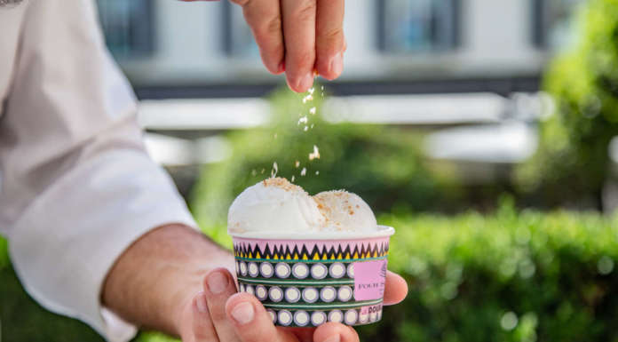 Il carretto dei gelati entra anche nell’hotel di lusso gelato four seasons