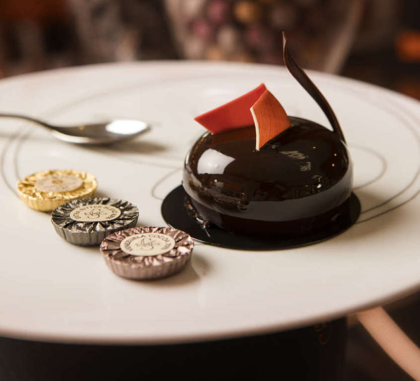 Pomponette 63� e Cassis_Bottega Magenta_Guido Gobino