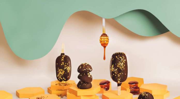 Via lo zucchero, dentro il miele: il nuovo gelato di Gusto 17 gelato miele GUSTO 17 (1)