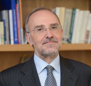 Francesco Gerbino | Ad di Geoweb. «Finalizzeremo ulteriormente la nostra missione aziendale alla soddisfazione delle esigenze dei nostri clienti quando sono in mobilità: sia per la fruizione dei servizi, sia per l’aggiornamento dei contenuti informativi e formativi, nell’intento di consolidare nel geometra la percezione che la nostra organizzazione sia il migliore punto di riferimento tecnico e professionale».