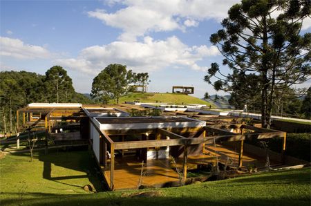 VIII Edizione | Grid House, Serra da Mantiqueira, San Paolo, Brasile, progetti di Forte, Gimenes & Marcondes Ferraz, committente Silva Family, vincitore del Premio Occam Under 40