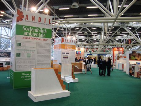 La piazza del laterizio realizzata allo scorso Saie di Bologna