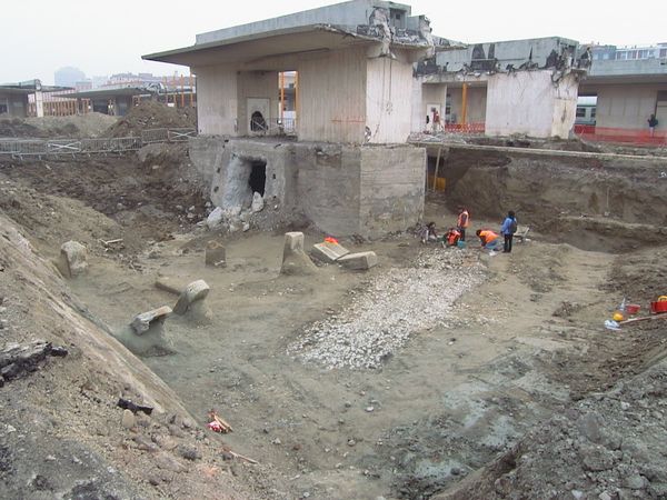 I rinvenimenti archeologici emersi durante le fasi preliminari di scavo.