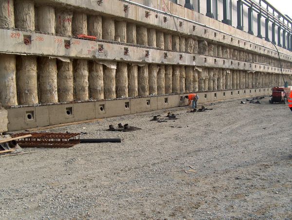 Opere perimetrali di sostegno degli scavi: paratoie di primo e secondo salto.