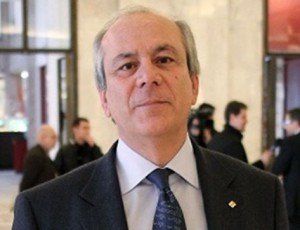 Armando Zambrano | Presidente Cni «Si tratta di un provvedimento rilevante, finalizzato a favorire l’accesso al credito anche da parte di chi non è strutturato e organizzato sotto forma d’impresa, ma opera viceversa nell’ambito del lavoro autonomo. Per gli ingegneri che esercitano la libera professione si tratta di un’importante opportunità. Questo risultato è il frutto del lavoro congiunto che, come Cni e Rete delle professioni tecniche, abbiamo svolto col sottosegretario allo sviluppo economico Simona Vicari, che si è rivelato un interlocutore prezioso».