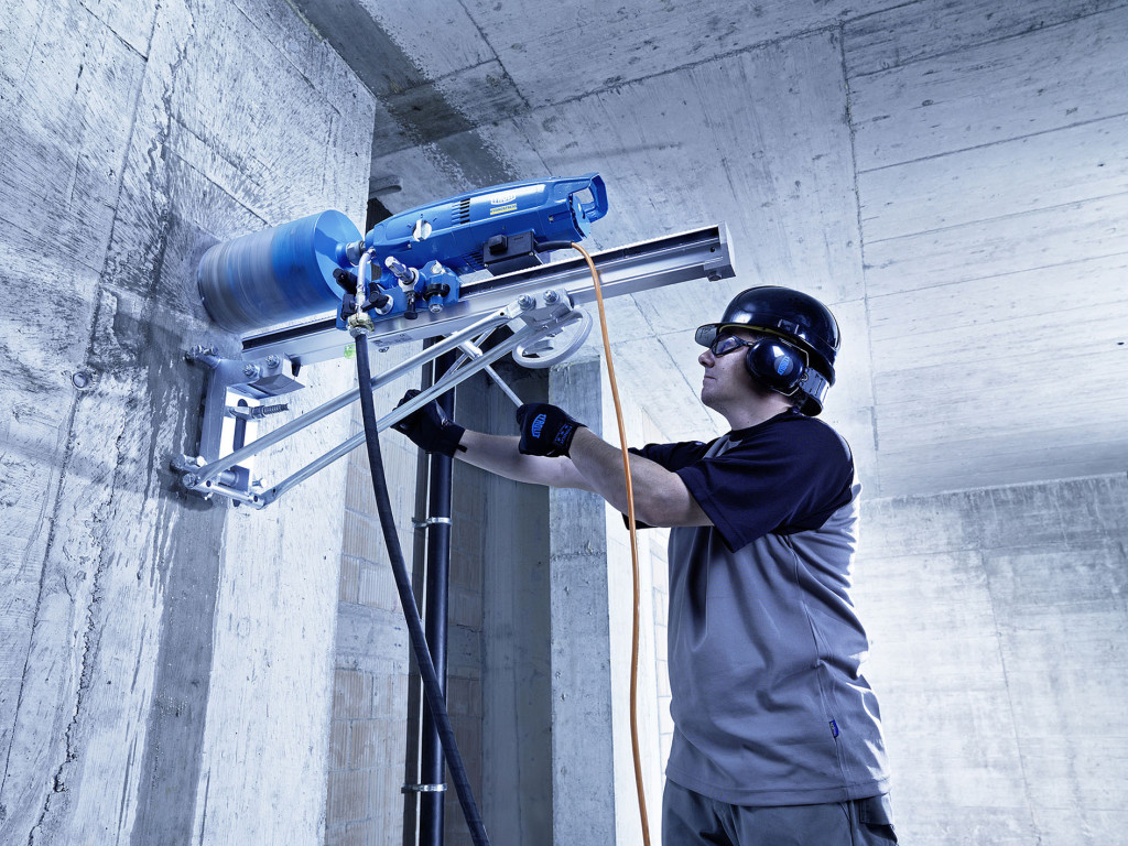 Il noleggio riguarda macchine per taglio, carotaggio e demolizione leggera (foto Tyrolit)