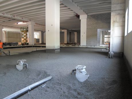 Da sottolineare la velocità di esecuzione: il getto di tutti i sottofondi è avvenuto nell’arco di soli otto giorni di lavoro (foto Leca)