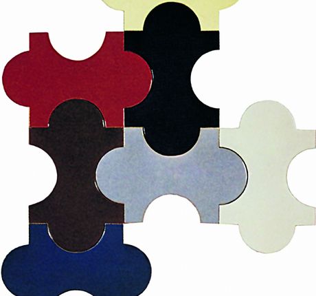 Dalla collaborazione con gli architetti Ponti e Rosselli nasce la piastrella quattro volte curva “Triennale”, ancora oggi un pezzo di storia del design (foto Marazzi)