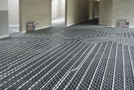Fondomix Nanotherm è utilizzato per ottenere una una buona resa termica nei sistemi ri raffrescamento/riscaldamento a pavimento (foto Cugini)