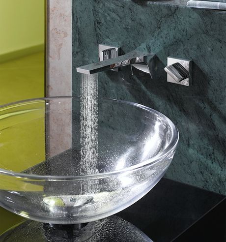 Le manopole sono disponibili, oltre che nella versione liscia, in due superfici a rilievo diverse (foto Dornbracht)