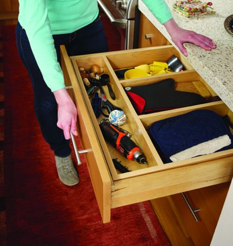 Ultima novità della nuova gamma è lo svitatavvita compatto CS3651LC (foto Black+Decker)