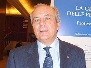 Armando Zambrano | Coordinatore Rpt e presidente Consiglio nazionale degli ingegneri «Il parere della Commissione rende giustizia alle tesi che da tempo andiamo sostenendo con forza. Le professioni tecniche si sono organizzate per combattere contro queste norme che violano il principio secondo il quale la legge è uguale per tutti».
