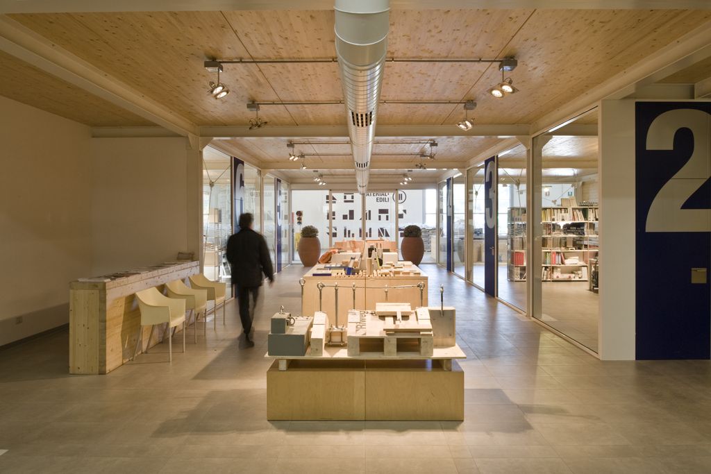 Con 13mila metri quadrati di magazzino, 30mila di piazzale e 2500 del punto vendita di ferramenta, la rivendita è la più grande della zona, dove detiene circa il 30 per cento del mercato