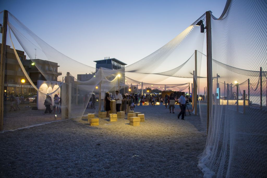 Un momento della quinta edizione di “Demanio marittimo. Km-278” che si è svolta sulla spiaggia di Marzocca di Senigallia (Pu)