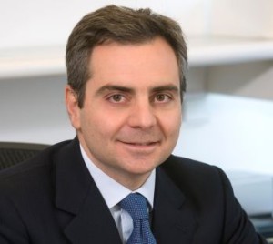 Dario Scannapieco | Vice presidente Bei «Riteniamo Intesa Sanpaolo uno dei nostri principali partner su tutto il territorio europeo, in particolare sul territorio italiano, e il lavoro che stiamo facendo a favore delle pmi ha permesso di diffondere in tutto il territorio nazionale le risorse della Bei anche negli anni in cui la crisi si è maggiormente fatta sentire. Grazie ai rilevanti finanziamenti che si mobiliteranno, riusciremo a dare una significativa spinta alla ripresa economica in corso».