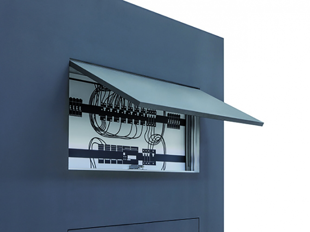 Syntesis Tech Dettaglio anta ribalta verso l’alto (foto Eclisse)