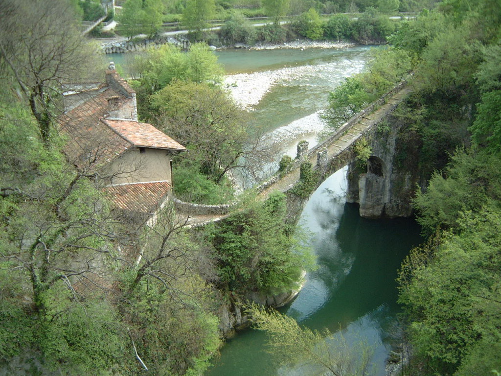 Intervento compiuto sul territorio di Clanezzo con la valorizzazione del tratto del torrente Imagna.