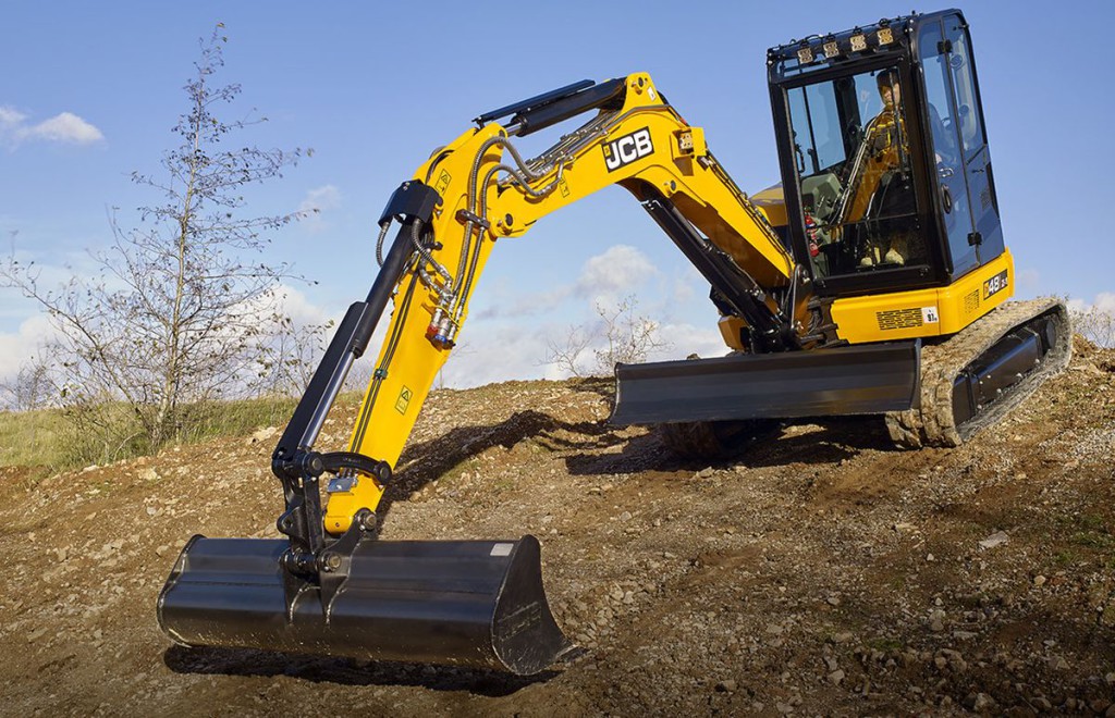 Modello 48z-1.Il sistema idraulico è stato perfezionato per poter offrire fino al 9% in più di forza di strappo alla benna.