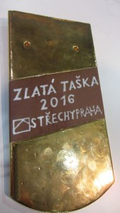 Il premio ricevuto da Fakro alla fiera delle costruzioni di Praga: il Golden Tile