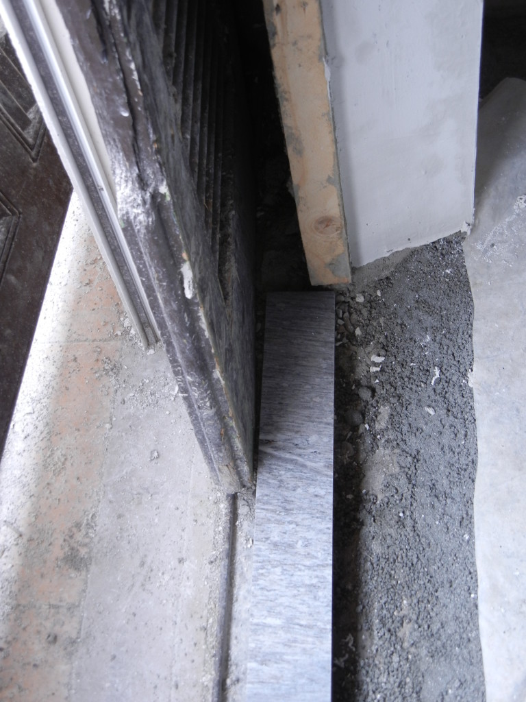 Posa di soglia di portafinestra.