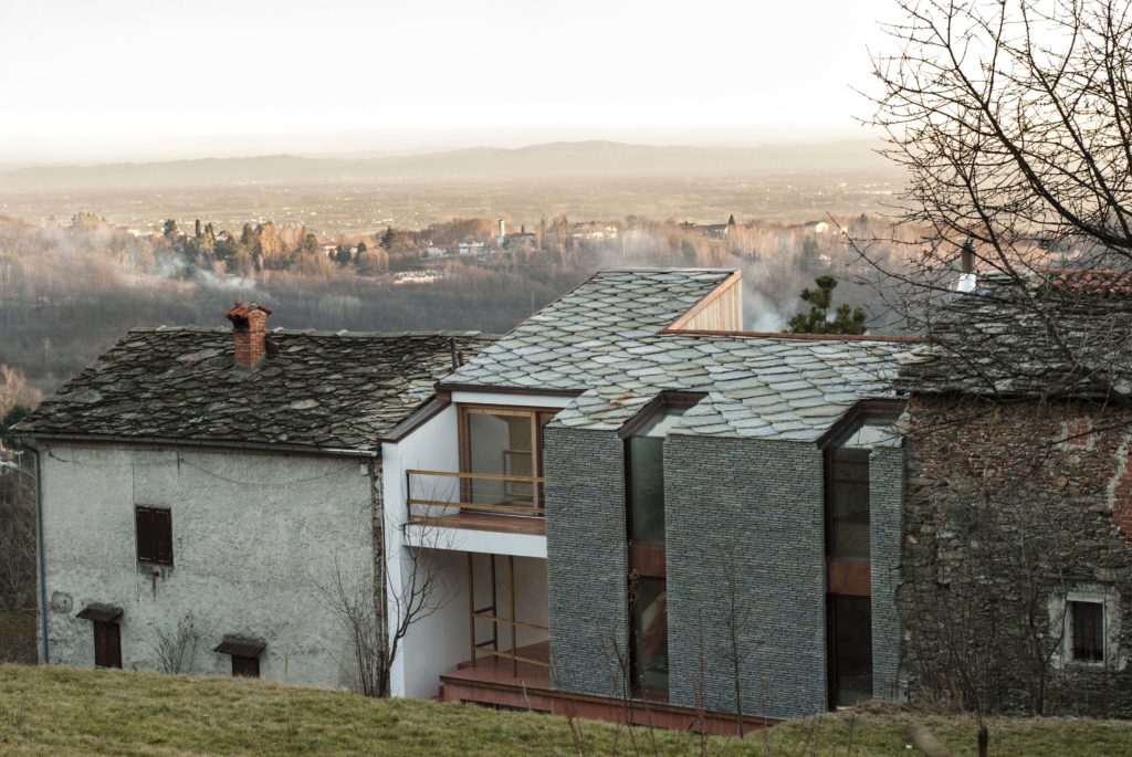 Casa di mezza montagna