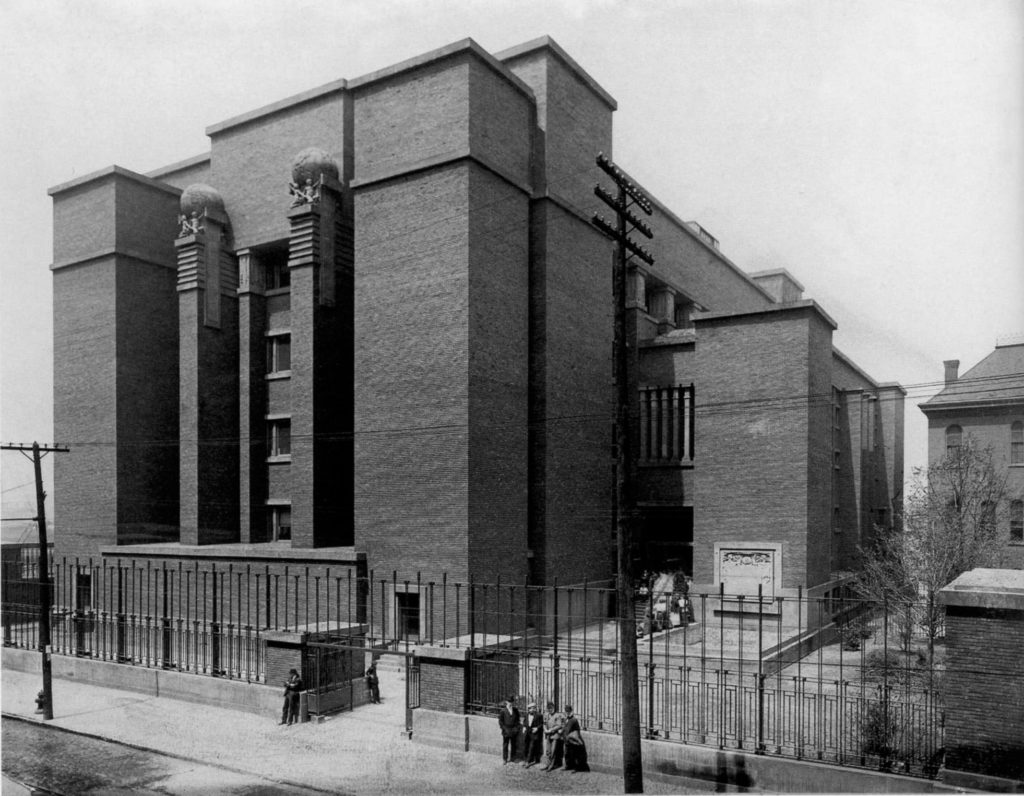 1. Il Larkin Administration Building a pochi mesi dall’inaugurazione.