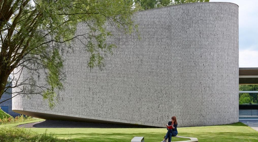 Bert Dehullu: Auditorium AZ Groeninge Vzw (foto Dennis de Smet)