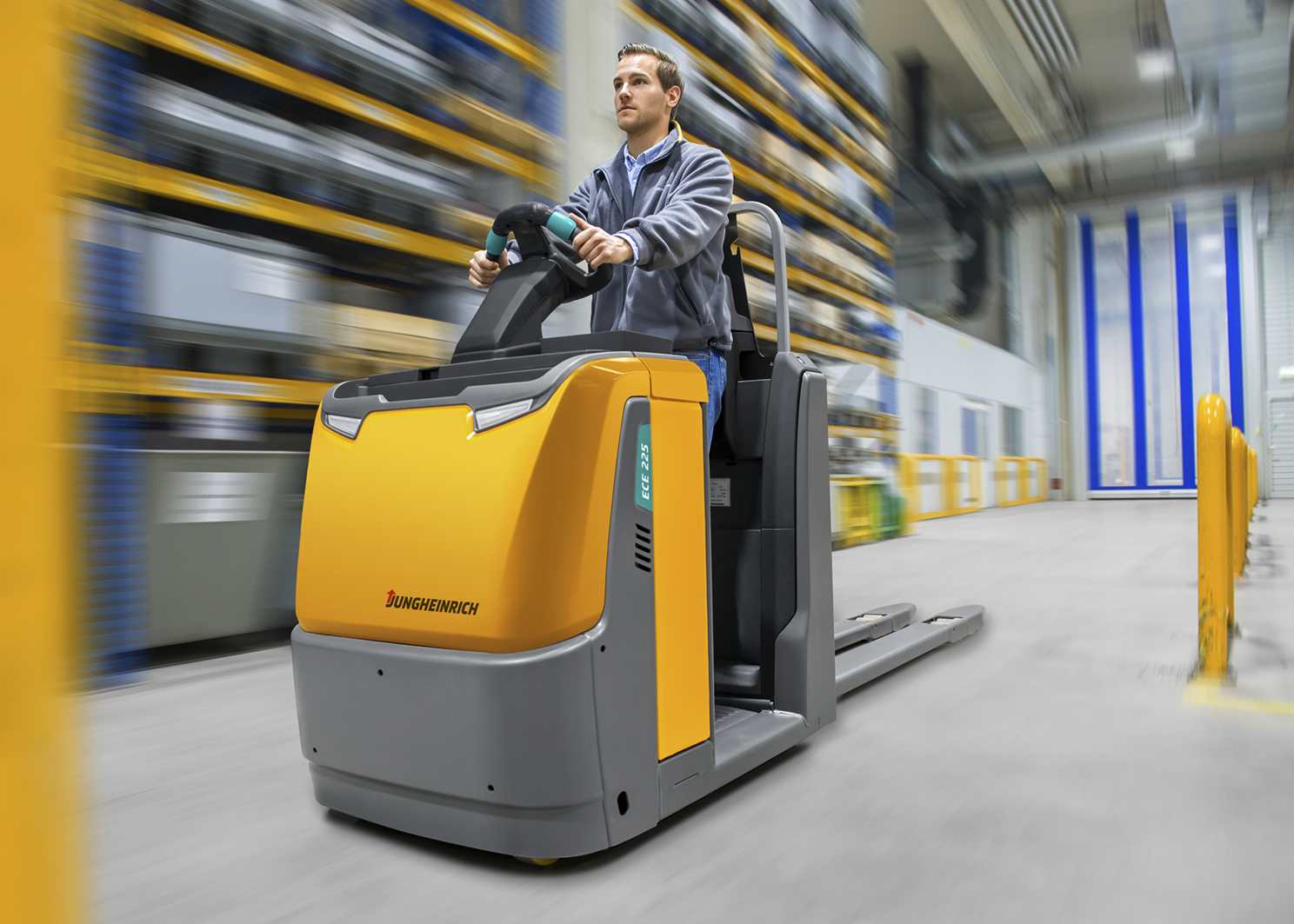 Ece 225 (foto Jungheinrich)