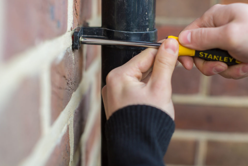 Pensata per un uso professionale ed hobbistico, la gamma di giraviti dotati di foro sull’impugnatura per il posizionamento sui ganci copre molte applicazioni.
