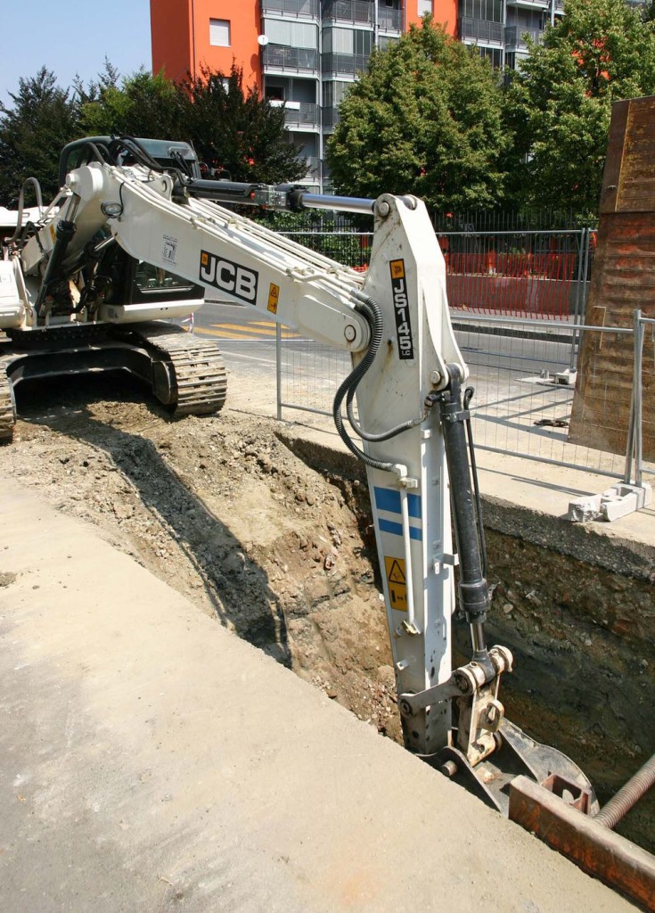 Jcb inoltre offre una gamma completa di opzioni relative al circuito ausiliario, compresi impianto martello, bassa portata e combinato.