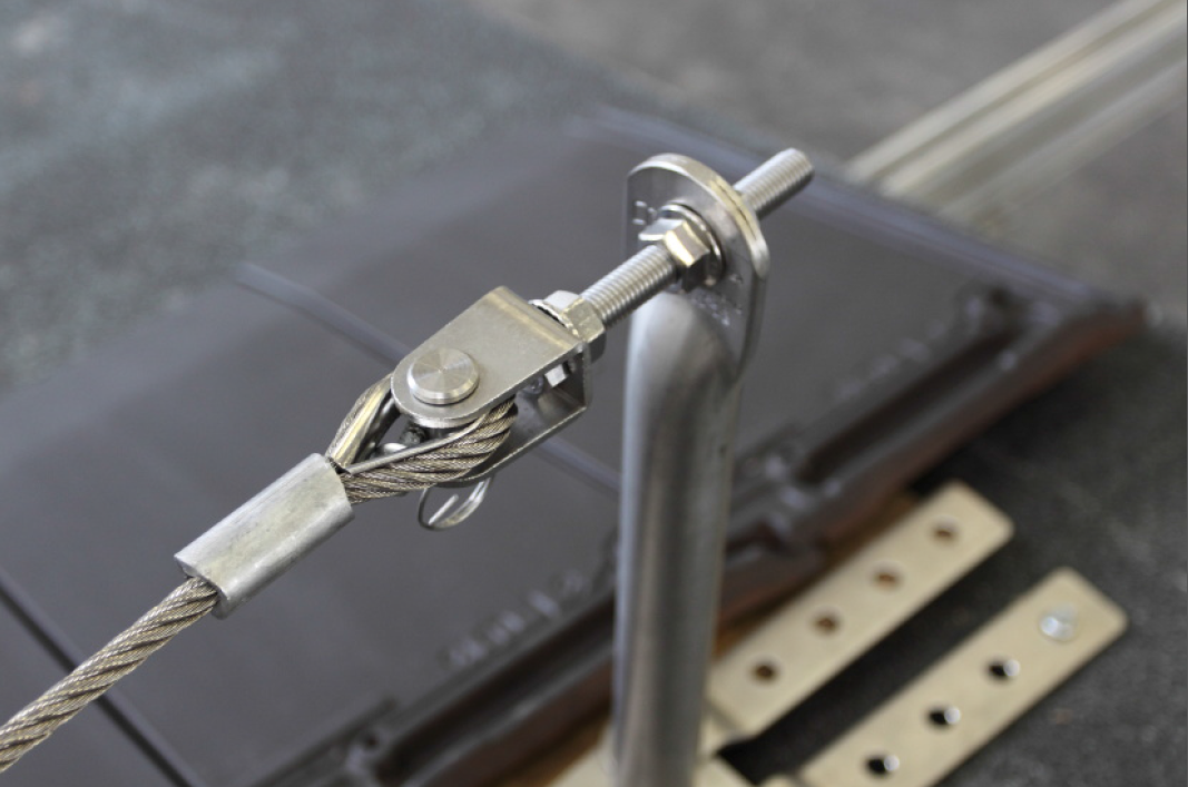 Kit Slim-line 2.0: applicazione del paletto.