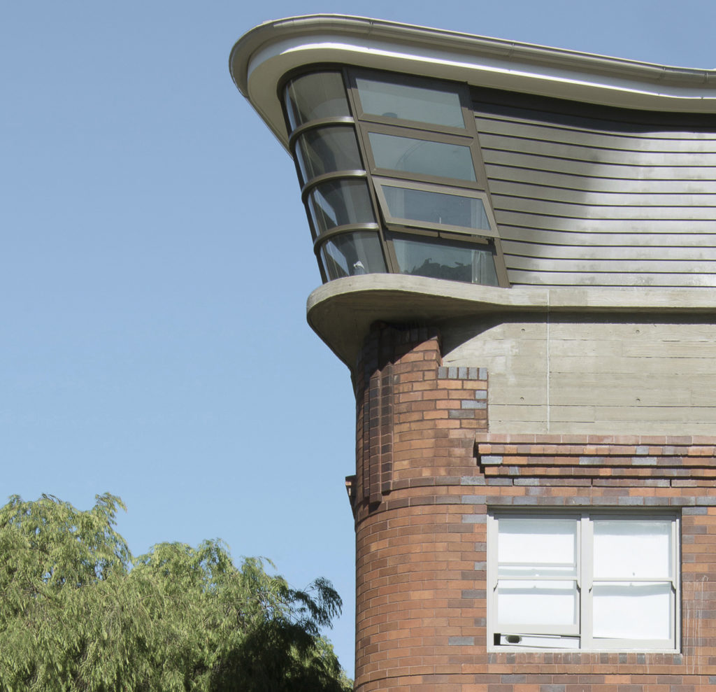 Bow Window Penthouse © Edward Birch.