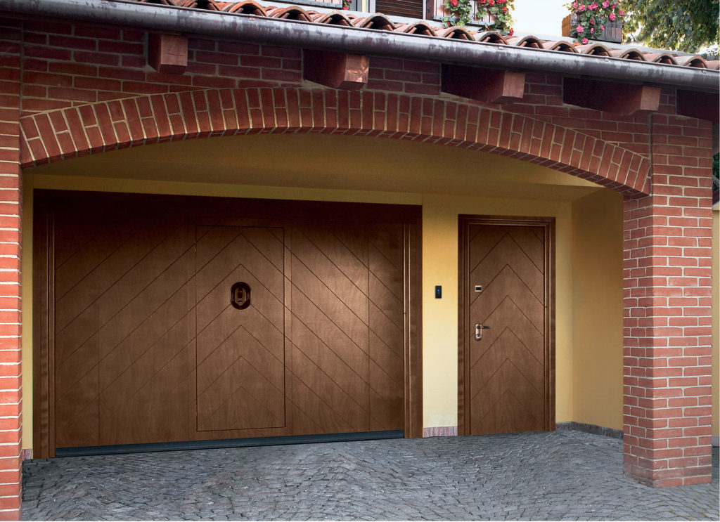 Funziona in abbinamento con tutti i portoni motorizzati per garage prodotti da Dierre, con le porte blindate elettroniche Elettra e Hibry, cancelli automatici, sistemi domotici e d'allarme. 