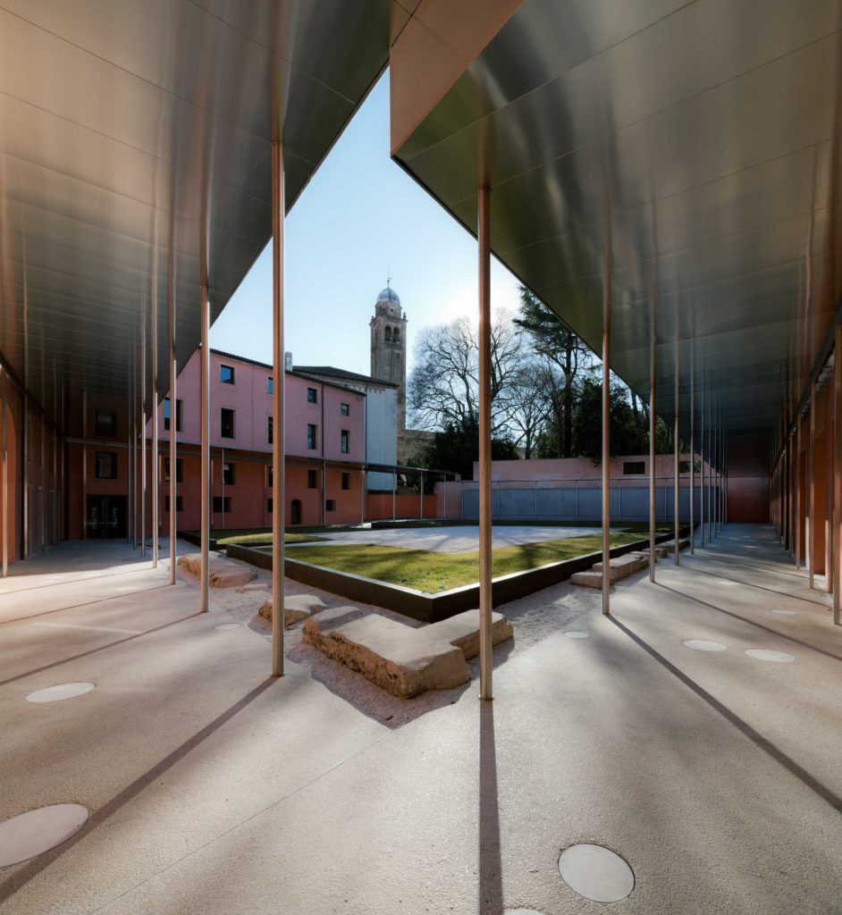 Fronte Sud verso via San Francesco