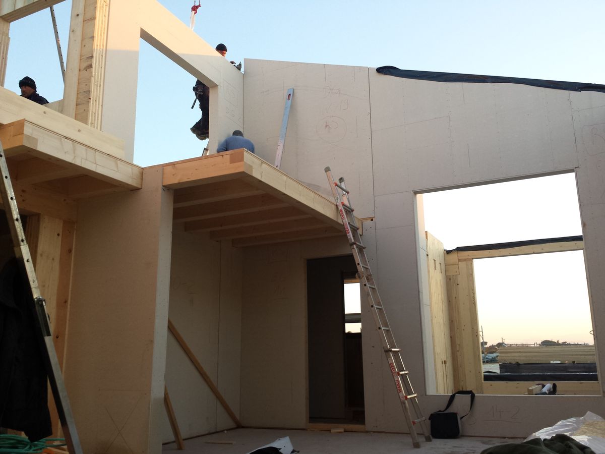 Montaggio delle pareti.