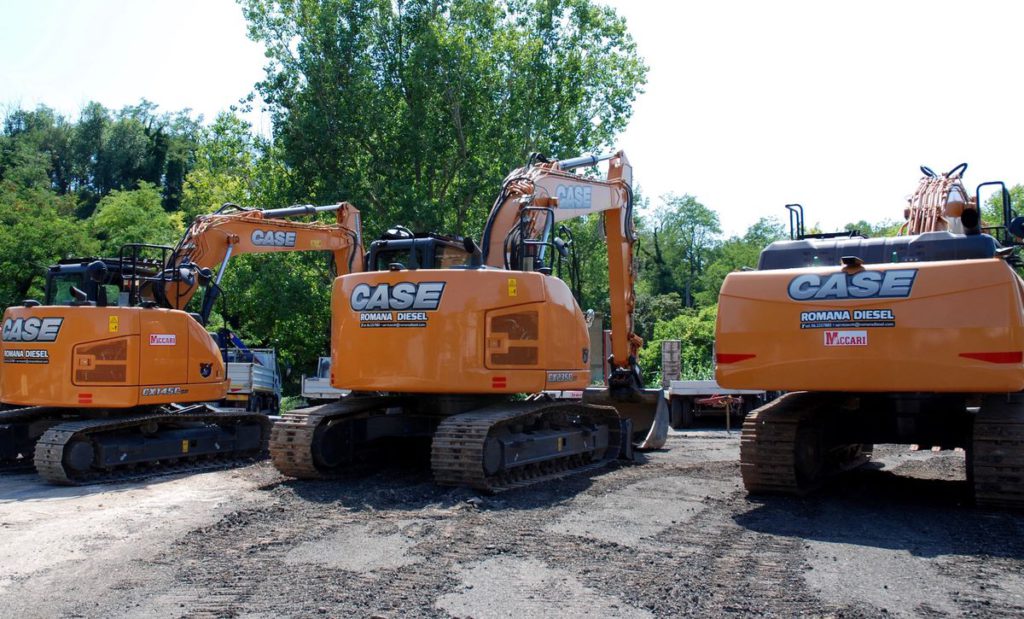 La piccola flotta Case acquistata nella concessionaria Romana Diesel.