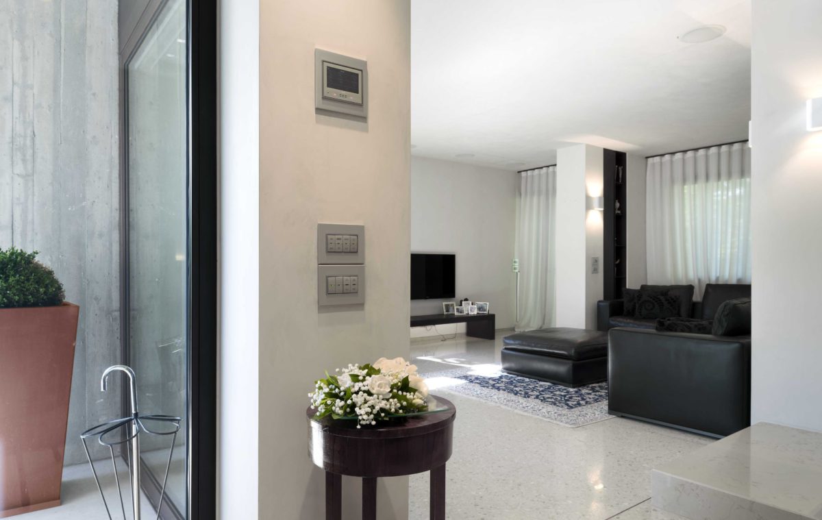 Vimar ha fornito tasti e comandi della serie Eikon Evo.